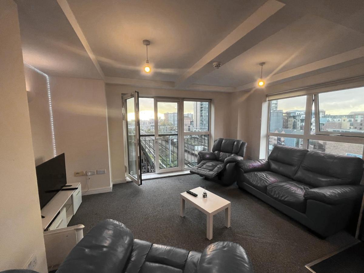 City View Spacious 2 Bed Apartment 2 Bathrooms マンチェスター エクステリア 写真