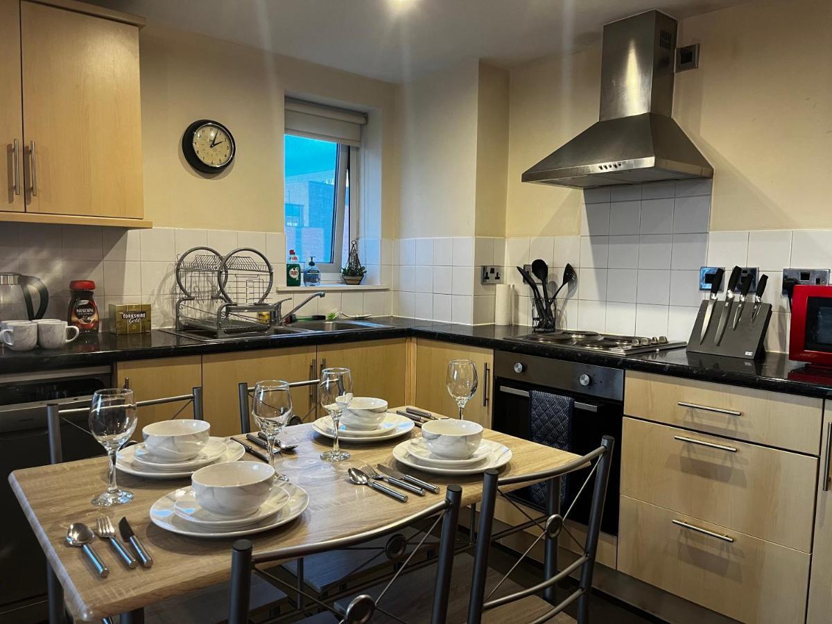 City View Spacious 2 Bed Apartment 2 Bathrooms マンチェスター エクステリア 写真